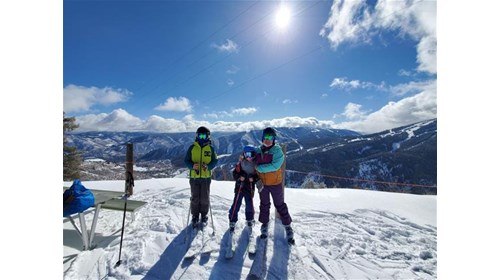 Ski and Snowboard Winter Vacation Specialist