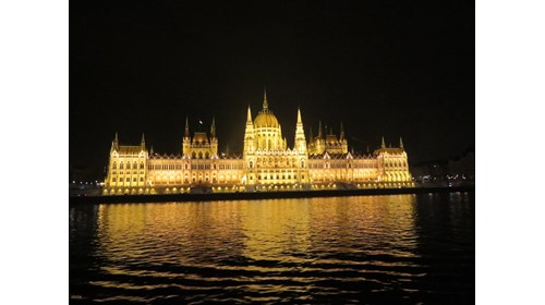 Amazing illuminated Budapest on the Danube River!