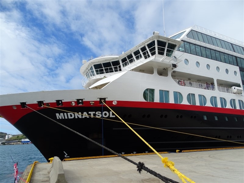 Hurtigruten MS Midnatsol in dock