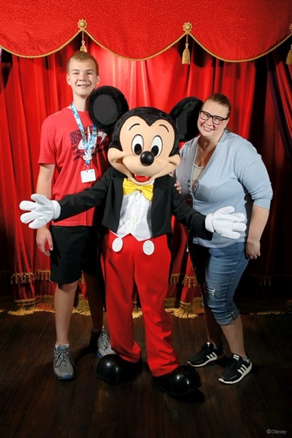 A visit with the main mouse!