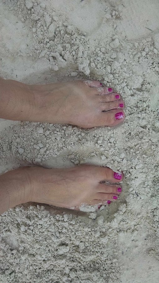 Finally!!!  Toes have hit the sand folks!!!